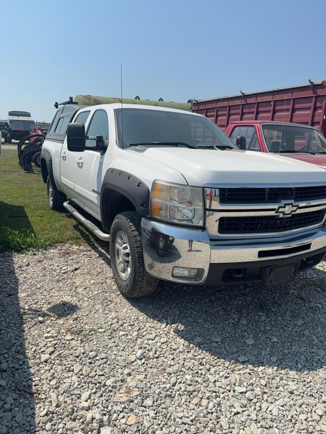 Image of Chevrolet 2500HD equipment image 1