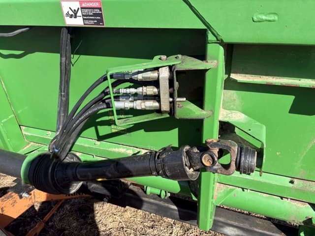 Image of John Deere 630F equipment image 4