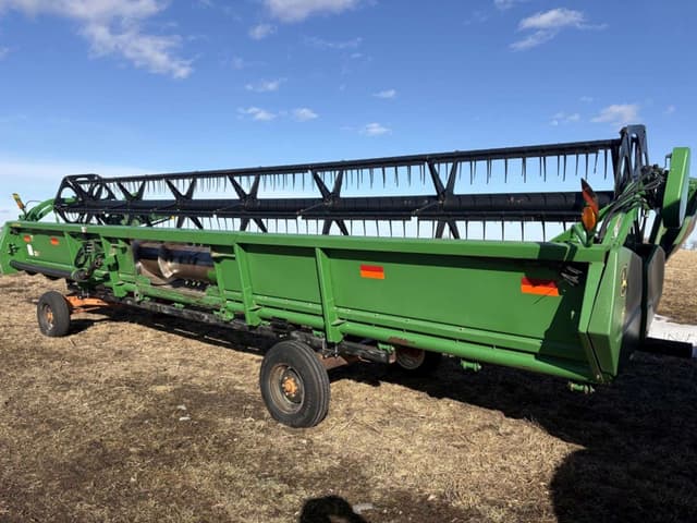 Image of John Deere 630F equipment image 2