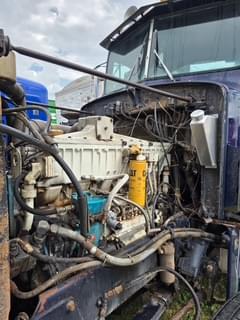 Image of Peterbilt 359 equipment image 1