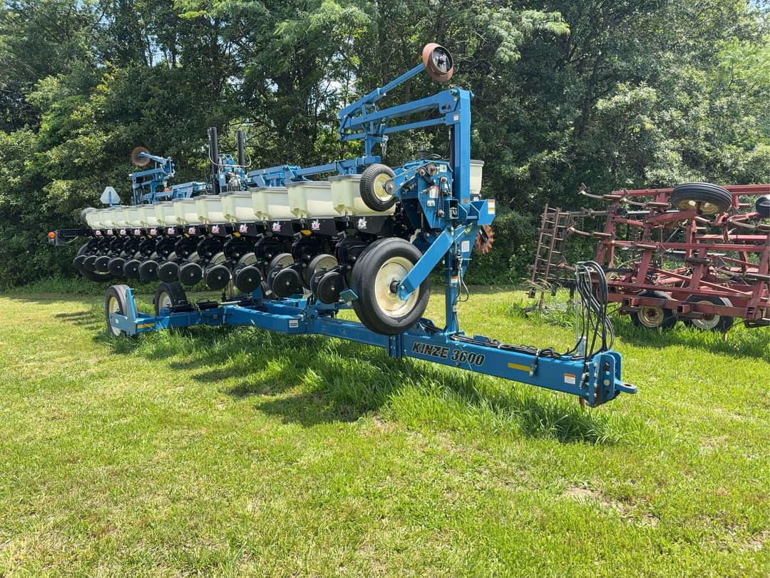 Image of Kinze 3600 Primary image