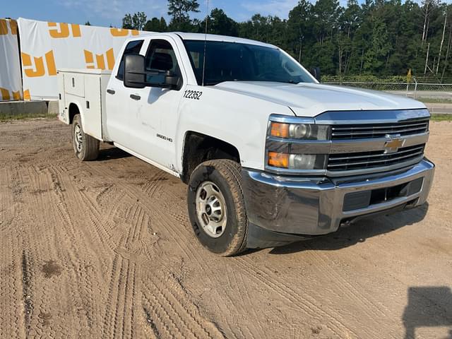 Image of Chevrolet 2500HD equipment image 2