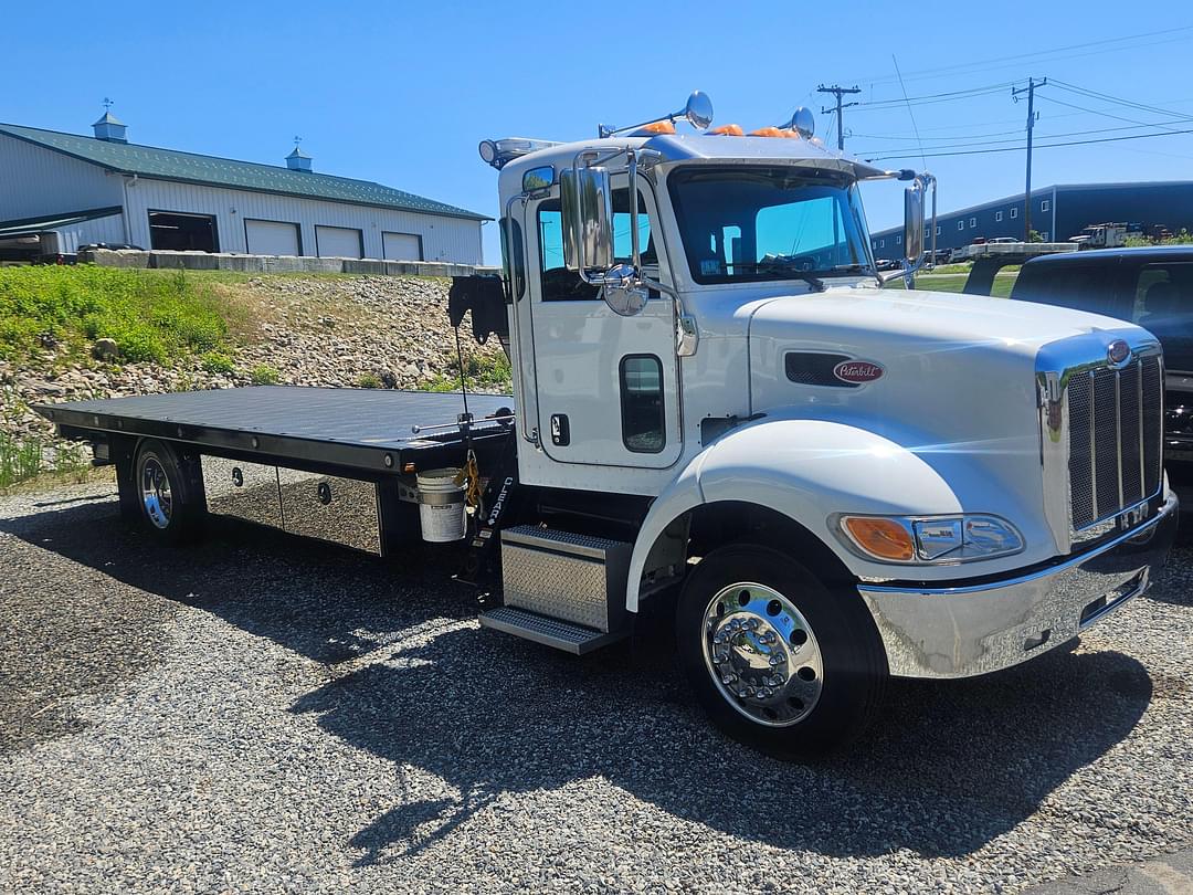 Image of Peterbilt 337 Image 0