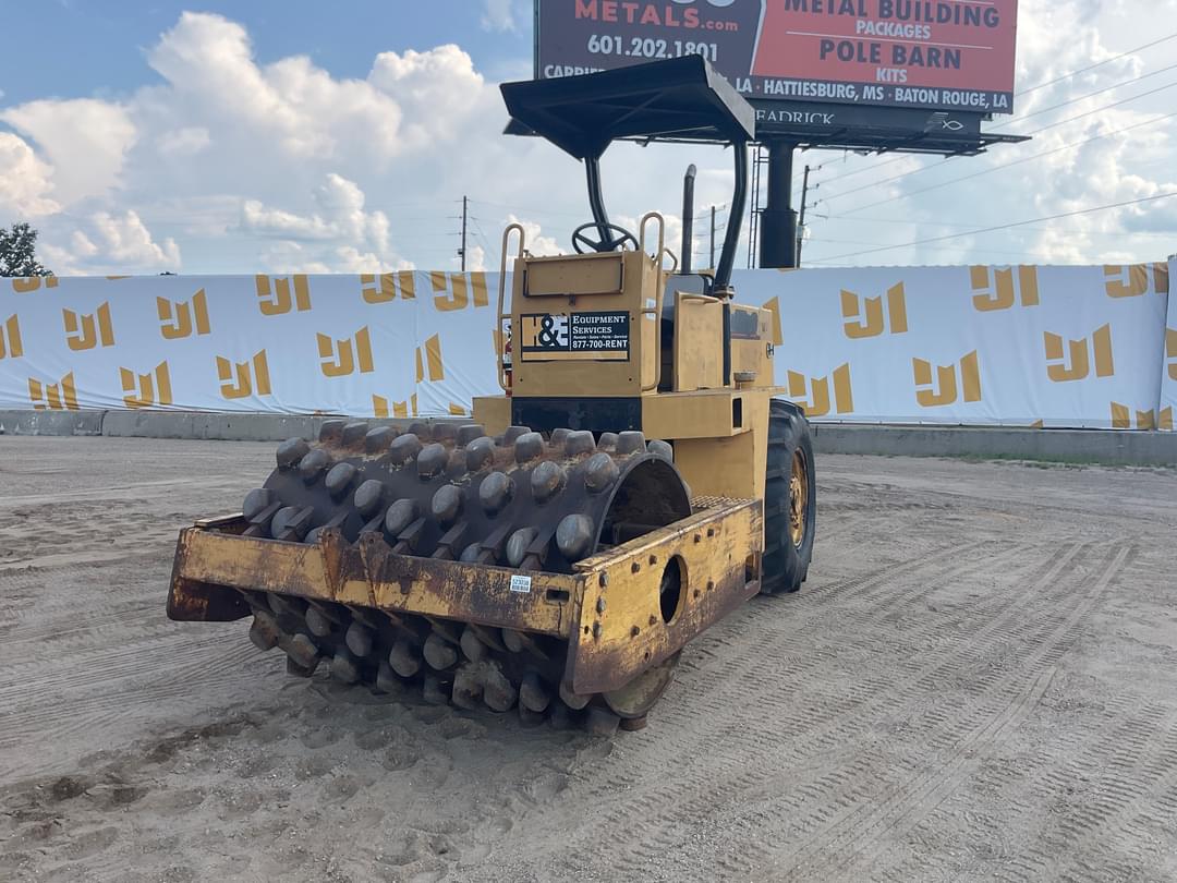 Image of Caterpillar CP-433B Primary image