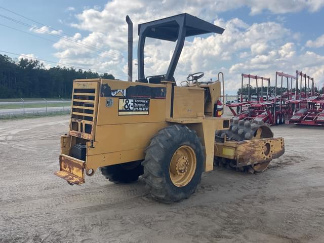 Image of Caterpillar CP-433B equipment image 4