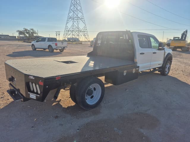 Image of Ford F-550 equipment image 4