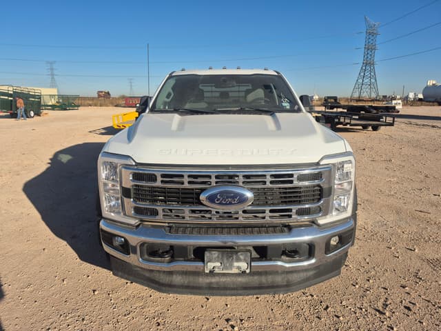 Image of Ford F-550 equipment image 1