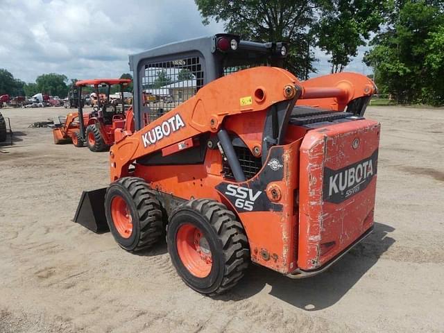 Image of Kubota SSV65 equipment image 3