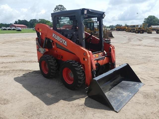 Image of Kubota SSV65 equipment image 1