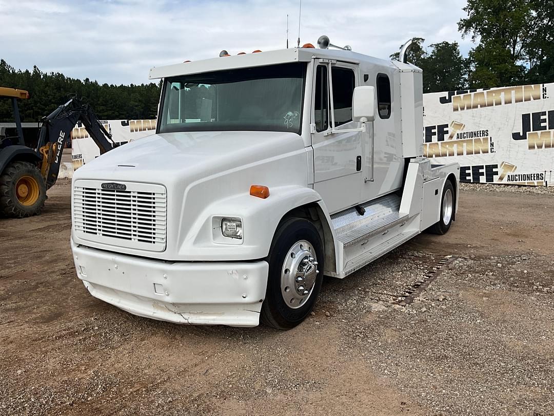 Image of Freightliner FL60 Primary image