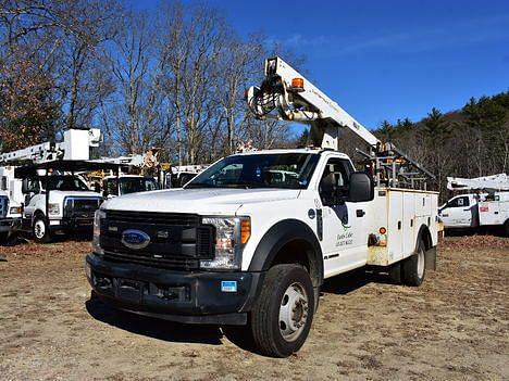 Image of Ford F-550 Primary image