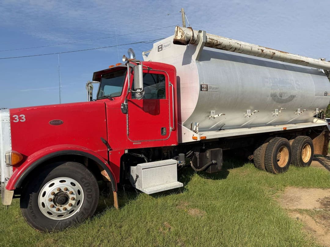 Image of Peterbilt 357 Primary image