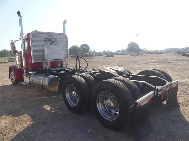 Image of Peterbilt 379 equipment image 3