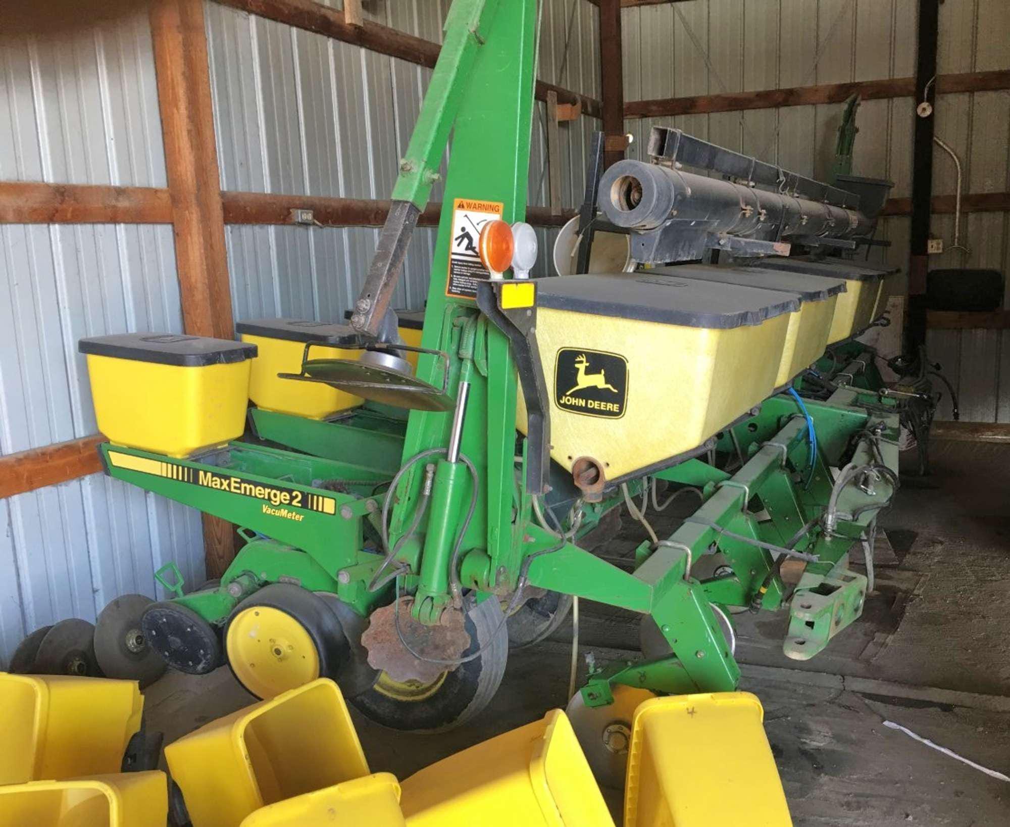 Main image John Deere 7200