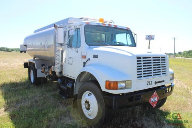 Image of International 4900 equipment image 1