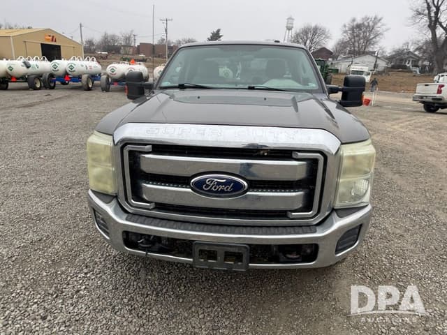 Image of Ford F-250 equipment image 2