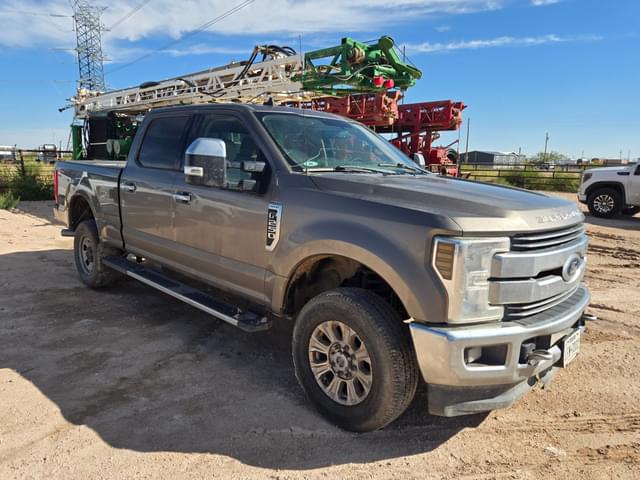 Image of Ford F-250 equipment image 1