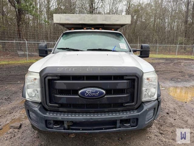 Image of Ford F-450 equipment image 1