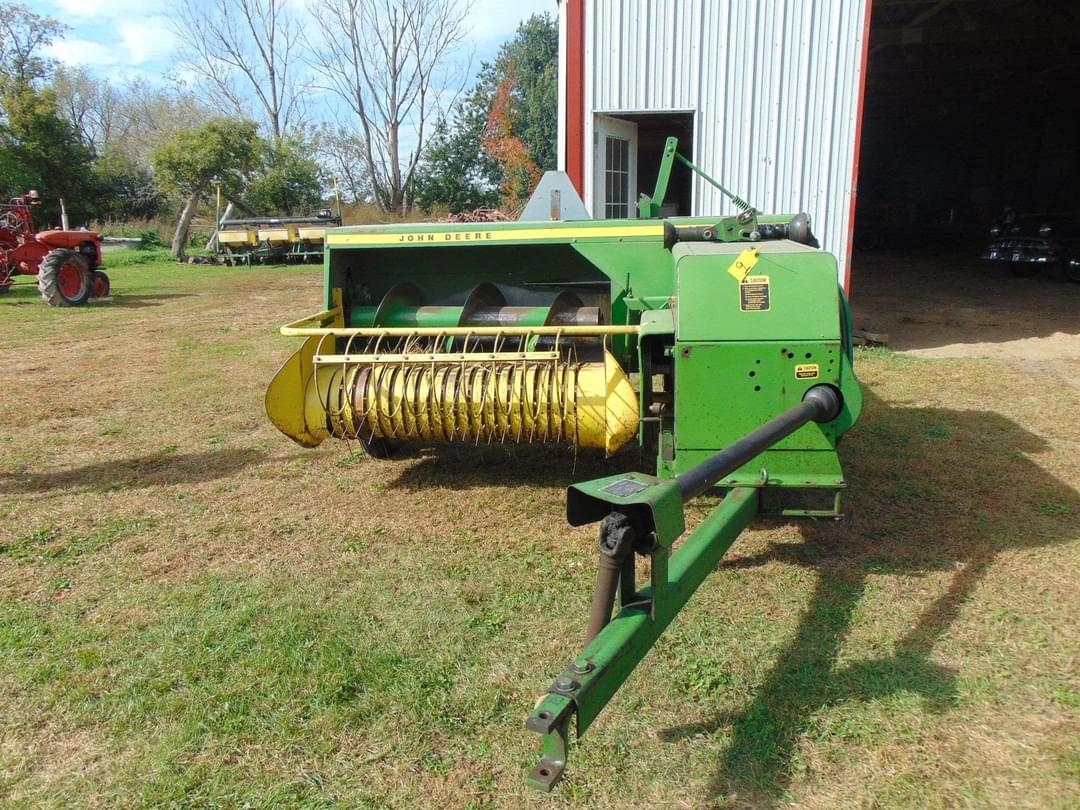 Image of John Deere 336 Image 0