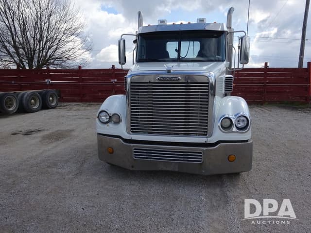 Image of Freightliner Coronado equipment image 4