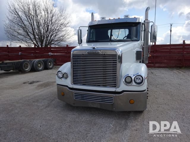 Image of Freightliner Coronado equipment image 3