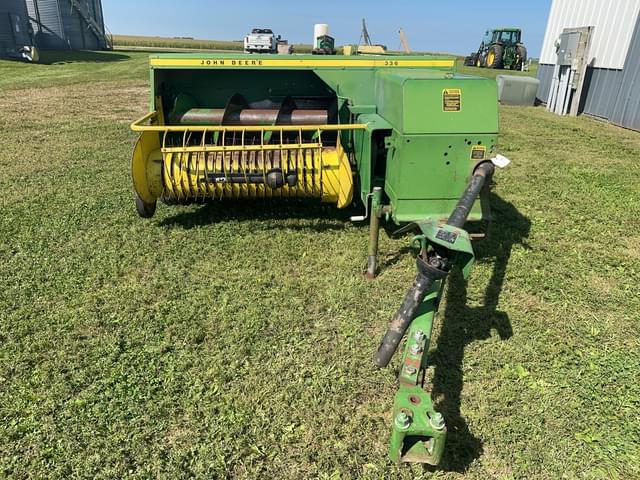 Image of John Deere 336 equipment image 2