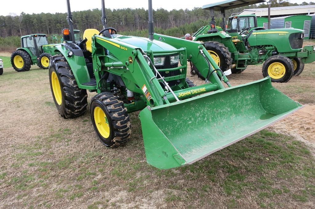 Image of John Deere 4052R Primary image