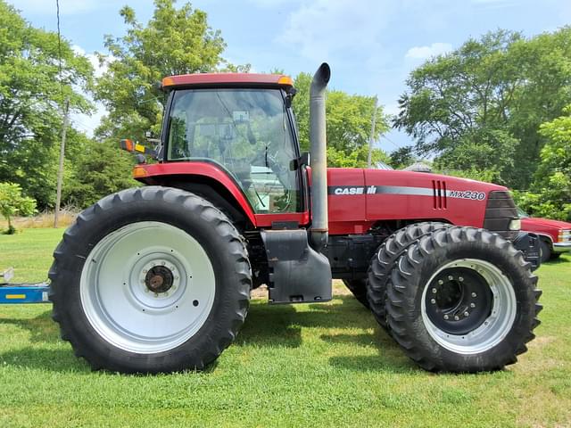 Image of Case IH MX230 equipment image 4