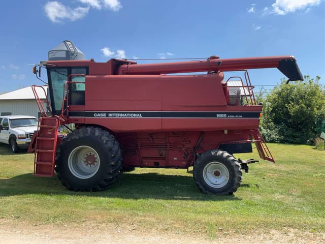 Image of Case IH 1666 equipment image 1