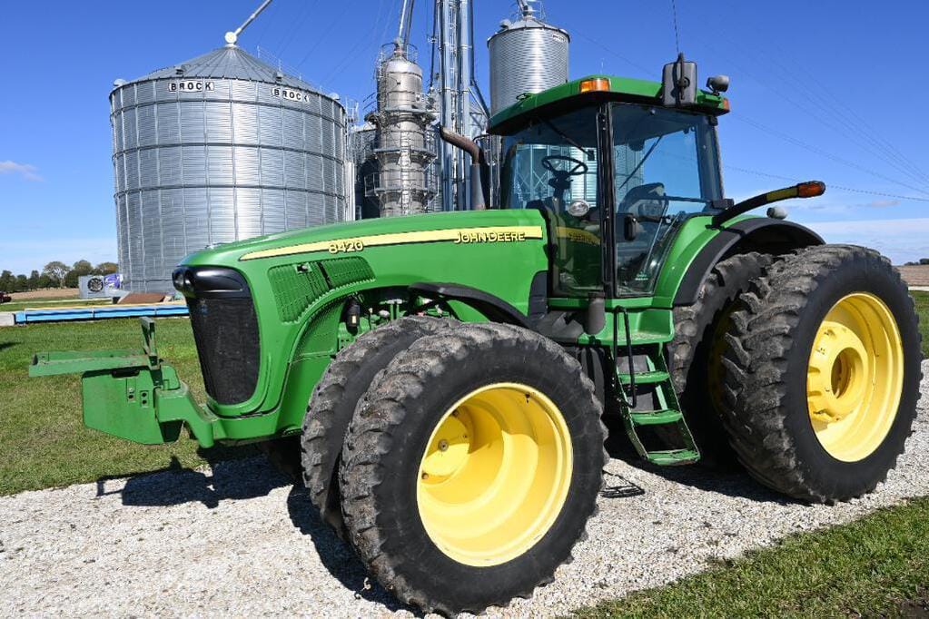 Main image John Deere 8420