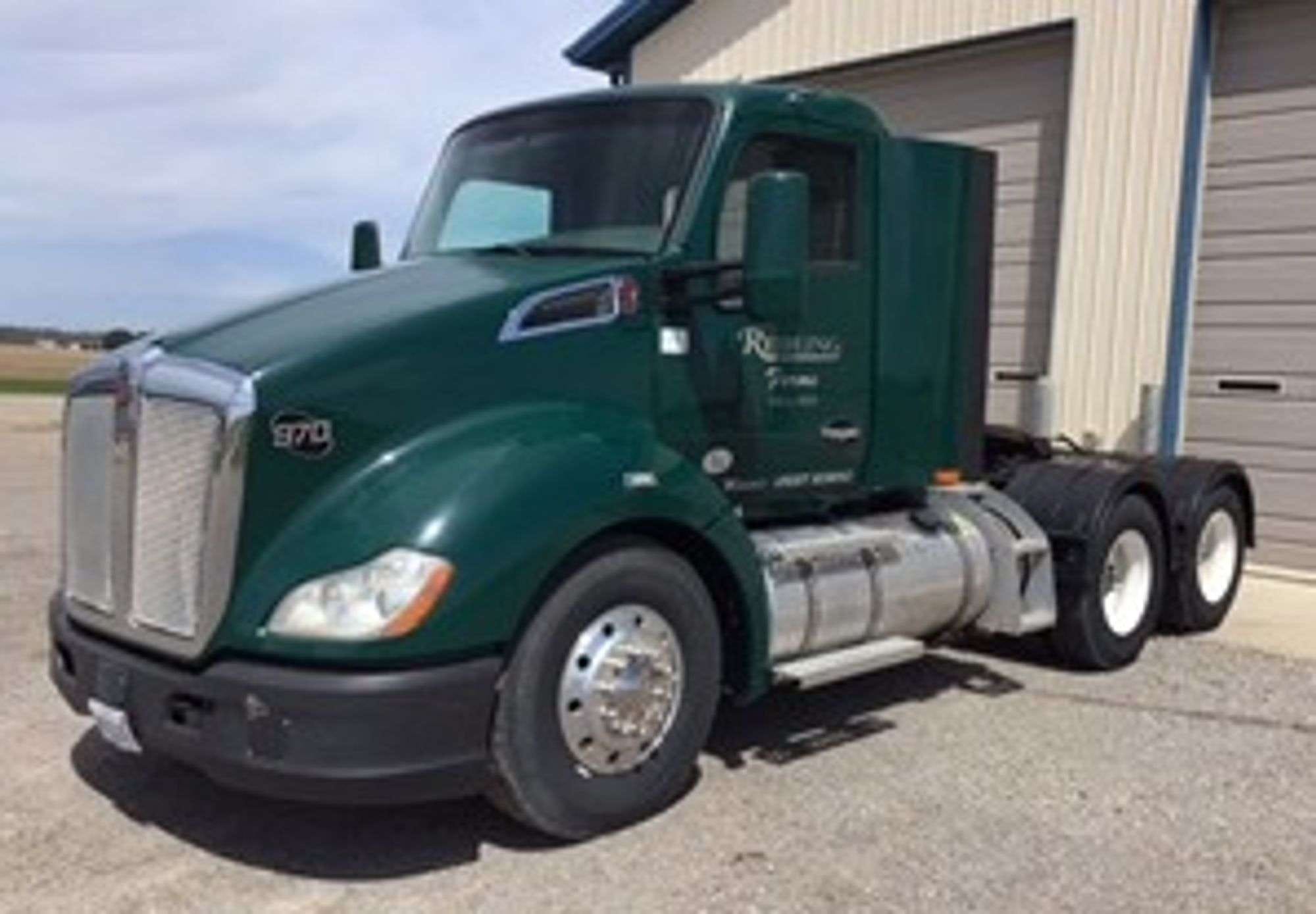 2019 Kenworth T680 Equipment Image0