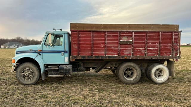 Image of International 4700 equipment image 1