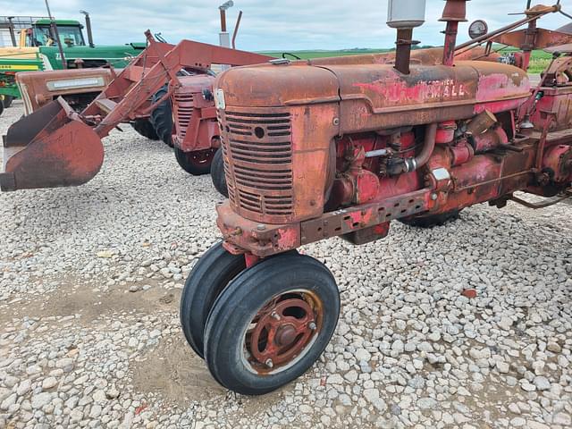 Image of Farmall Super H equipment image 4