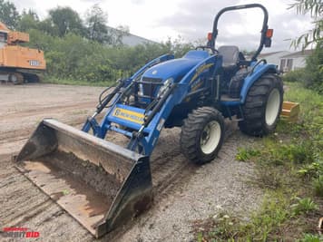 Main image New Holland Boomer 3045