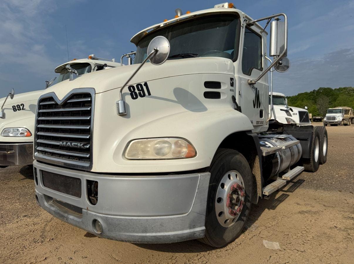 Main image Mack CXU613