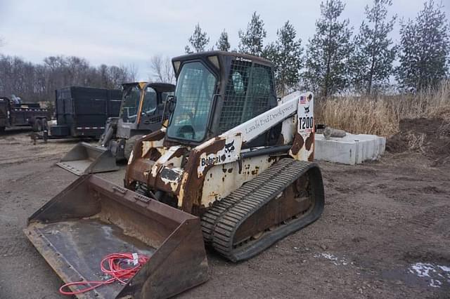 Image of Bobcat T200 equipment image 1