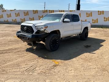 Main image Toyota Tacoma