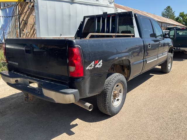 Image of Chevrolet 2500HD equipment image 4