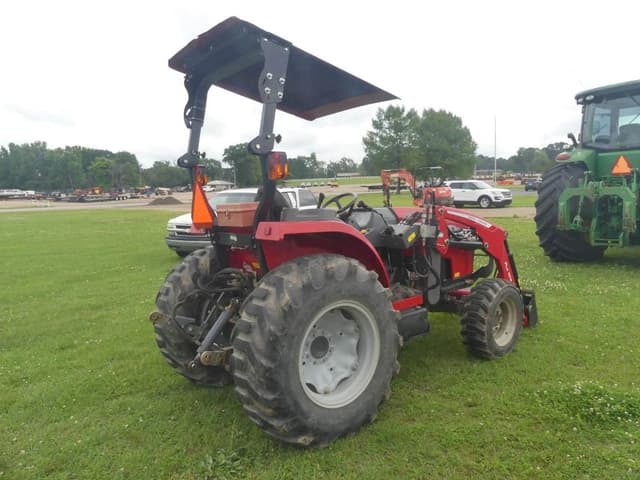 Image of Massey Ferguson 2860E equipment image 2