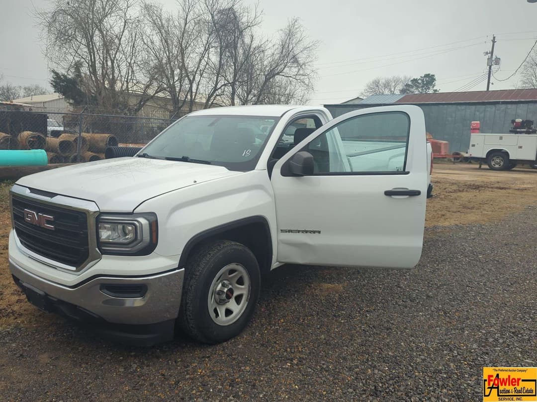 Image of GMC 1500 Primary image