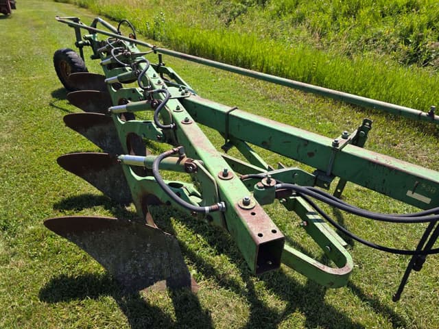 Image of John Deere E360 equipment image 4