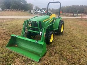 John Deere 3038E Image