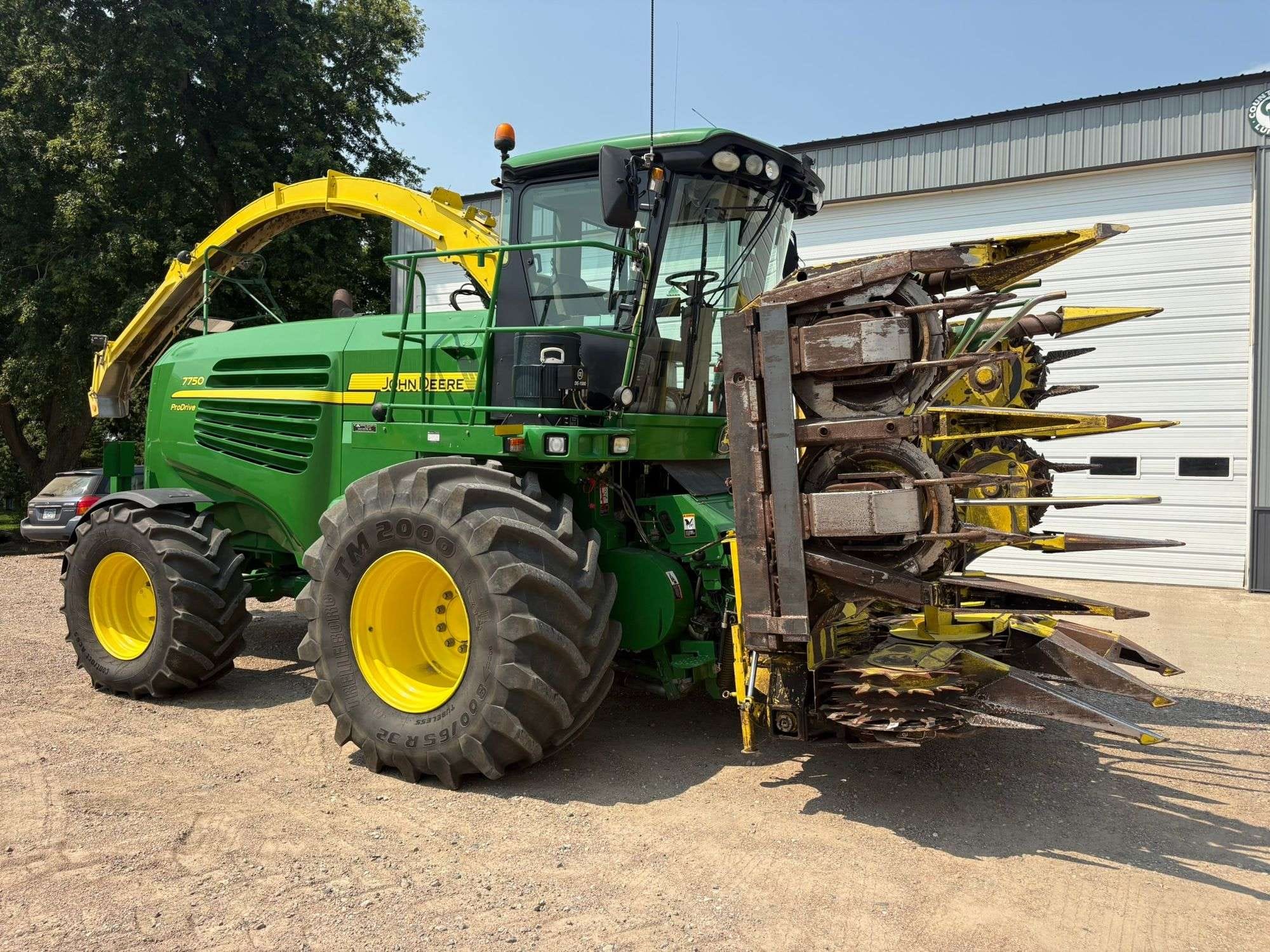 2012 John Deere 7750 Equipment Image0