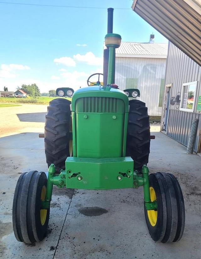 Image of John Deere 3020 equipment image 4