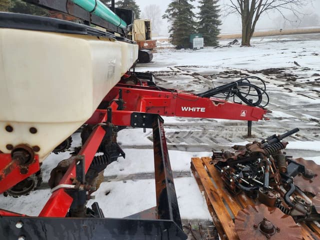 Image of White 6100 equipment image 4