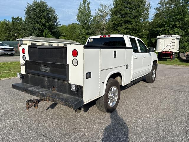 Image of Chevrolet Silverado equipment image 4