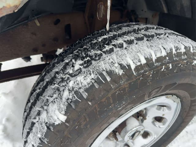 Image of Ford F-350 equipment image 2