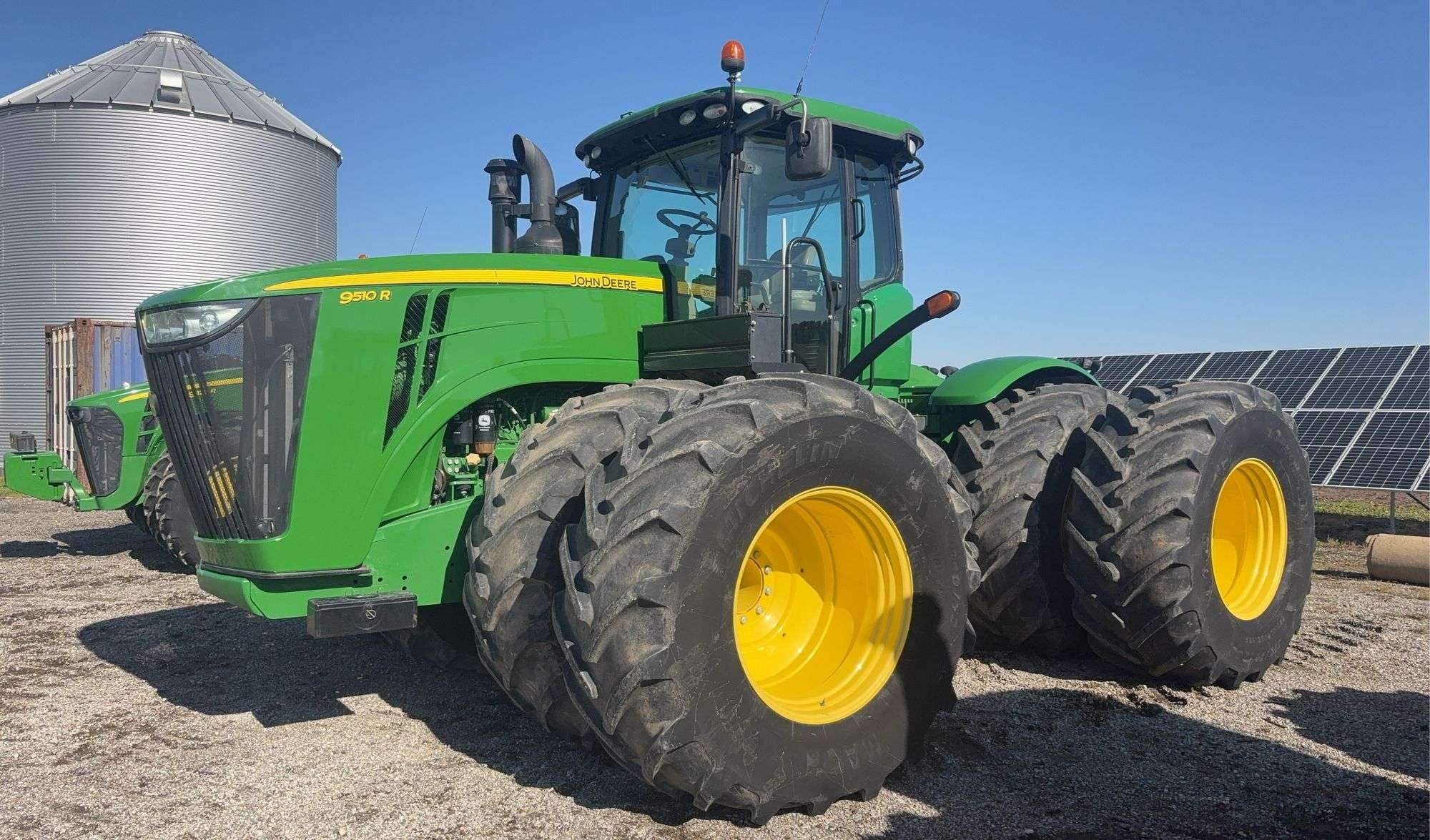 2014 John Deere 9510R Equipment Image0