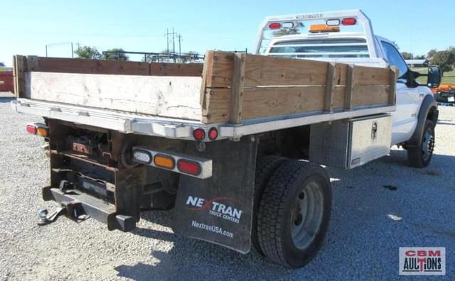 Image of Ford F-450 equipment image 3