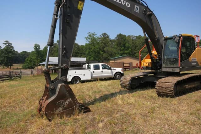 Image of Volvo EC300EL equipment image 1